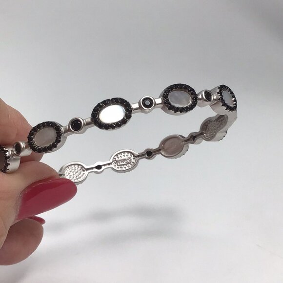 Freida Rothman Mother Of Pearl Oval Bangle Black Pave Halo  display picture 3